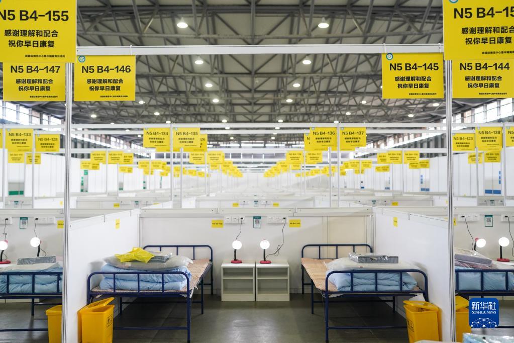 新國際博覧センター隔離スポットの內(nèi)部（3月30日撮影?丁?。?/></a><span><a href='/n3/2022/0331/c94638-10078368.html' >上海最大の集中隔離スポットの一部が竣工　近く運(yùn)用開始</a></span>
</li>
<li>
	<a href=
