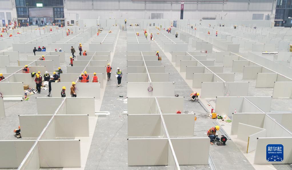 急ピッチで建設(shè)進(jìn)む臨時(shí)醫(yī)療施設(shè)「四つ葉のクローバー」　上海