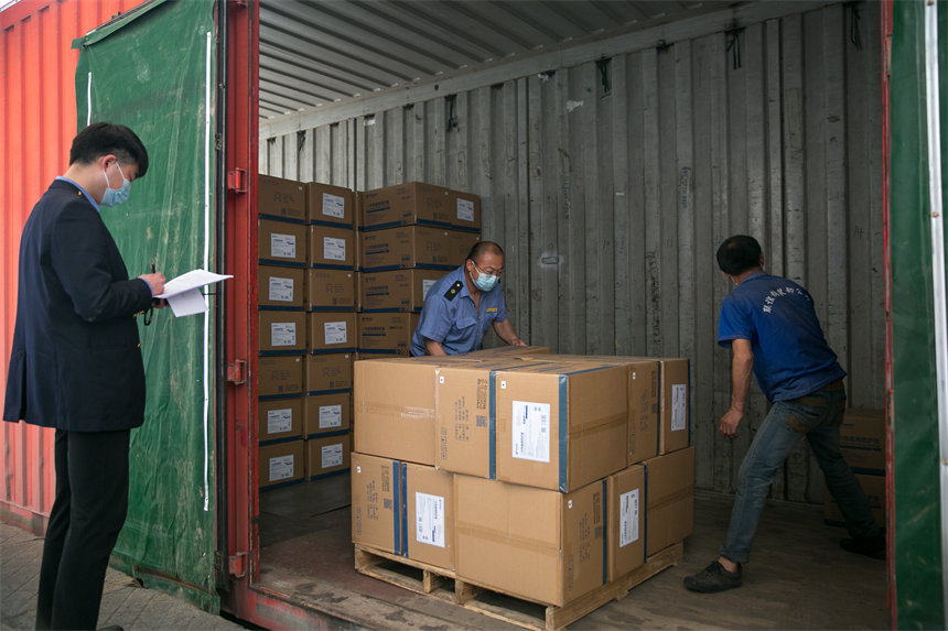 武漢が防疫物資専用列車を運(yùn)行して新型コロナと闘う上海を支援