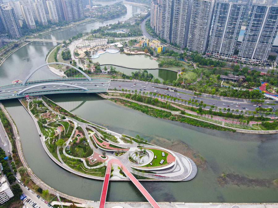 上空から撮影した、四川省成都市初の「水に浮かぶ公園」―芙蓉島公園（寫真著作権は東方ICが所有のため転載禁止）。