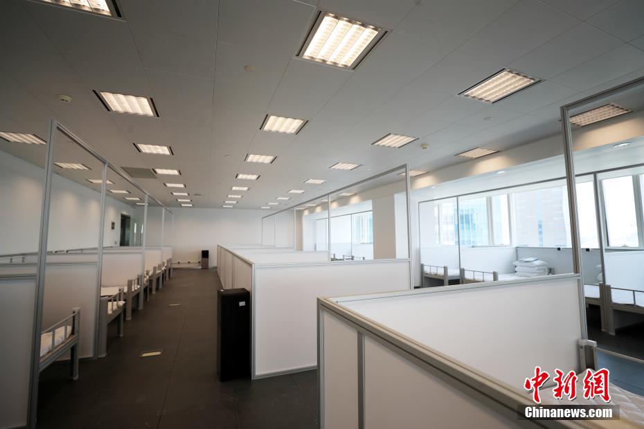 瀛通大廈に設(shè)置された臨時(shí)醫(yī)療施設(shè)（撮影?曹磊）。