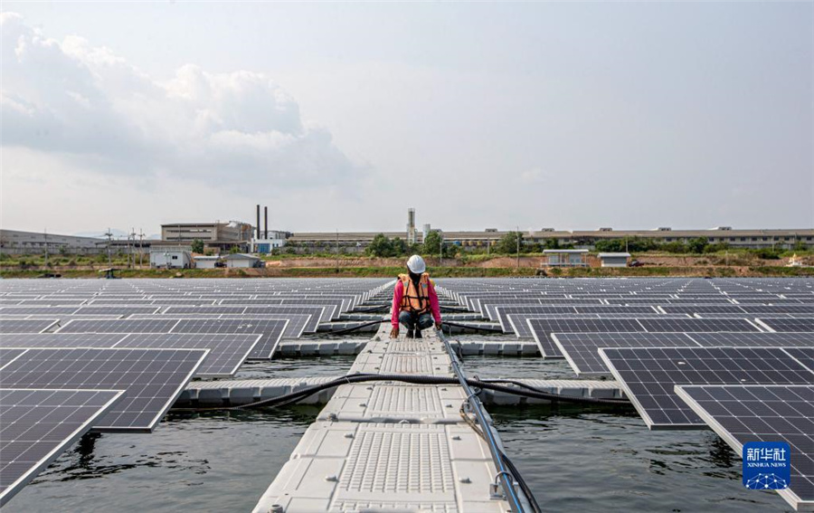 中國(guó)のテクノロジー、タイの水上太陽(yáng)光発電所をサポート