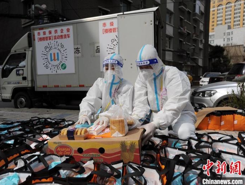 住民生活を保障する移動販売車がコミュニティへ　吉林省長春