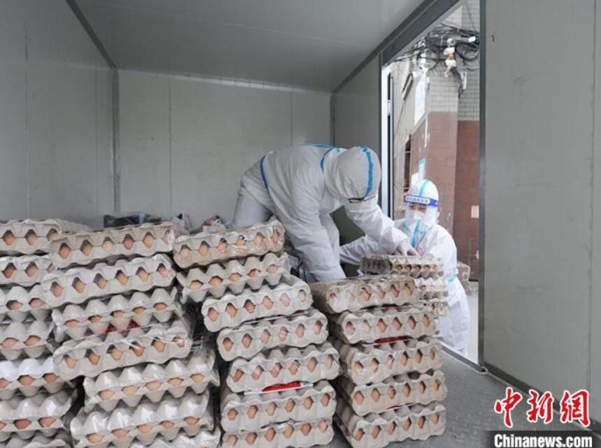 住民生活を保障する移動(dòng)販売車(chē)がコミュニティへ　吉林省長(zhǎng)春