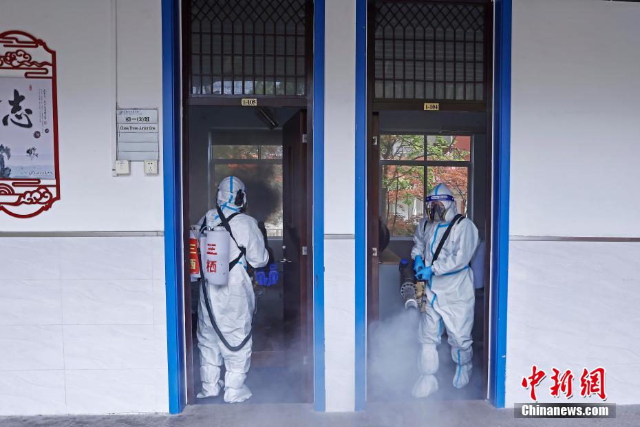 消毒作業(yè)を支援するボランティアチーム　上海市