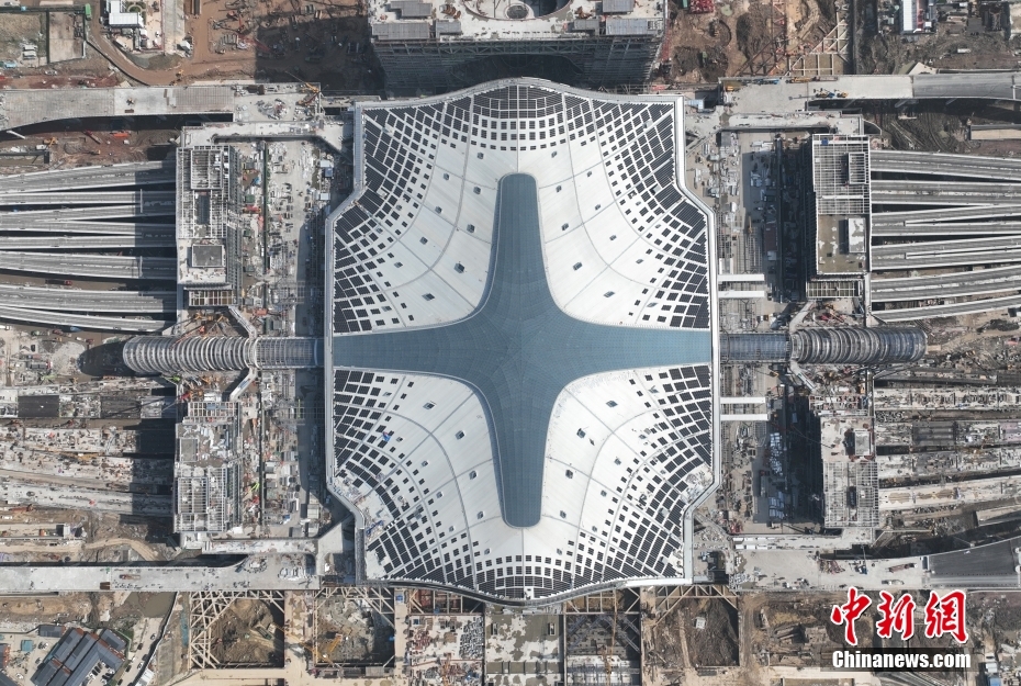 杭州西駅の屋根設(shè)置型ソーラーパネル、年間約2300トンのCO2排出量を削減　浙江省