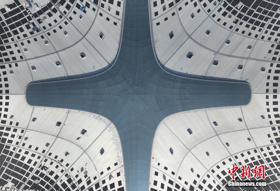 杭州西駅の屋根設(shè)置型ソーラーパネル、年間約2300トンのCO2排出量を削減　浙江省