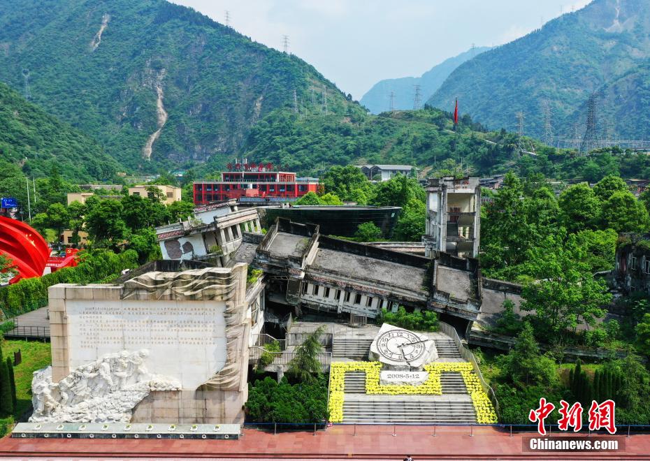 上空から撮影した汶川映秀鎮(zhèn)の新たな姿　四川省