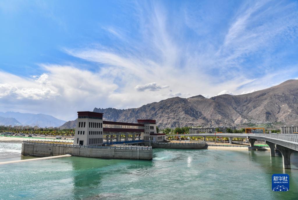 「高原の水の都」ラサ 　チベット