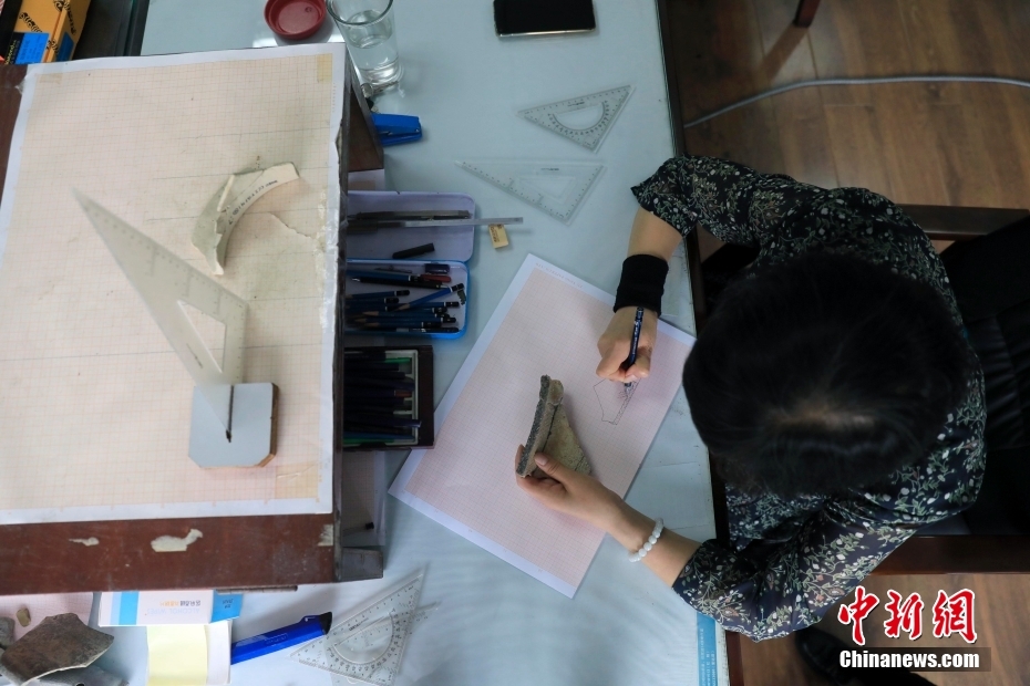 文化財の「本來の姿」描きだす考古復元イラストレーター