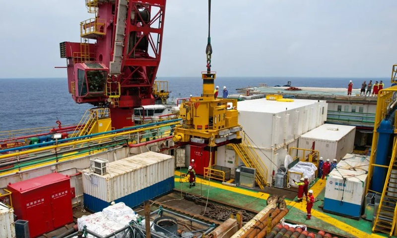 中國初の國産深水サブシーツリーが海底に設(shè)置