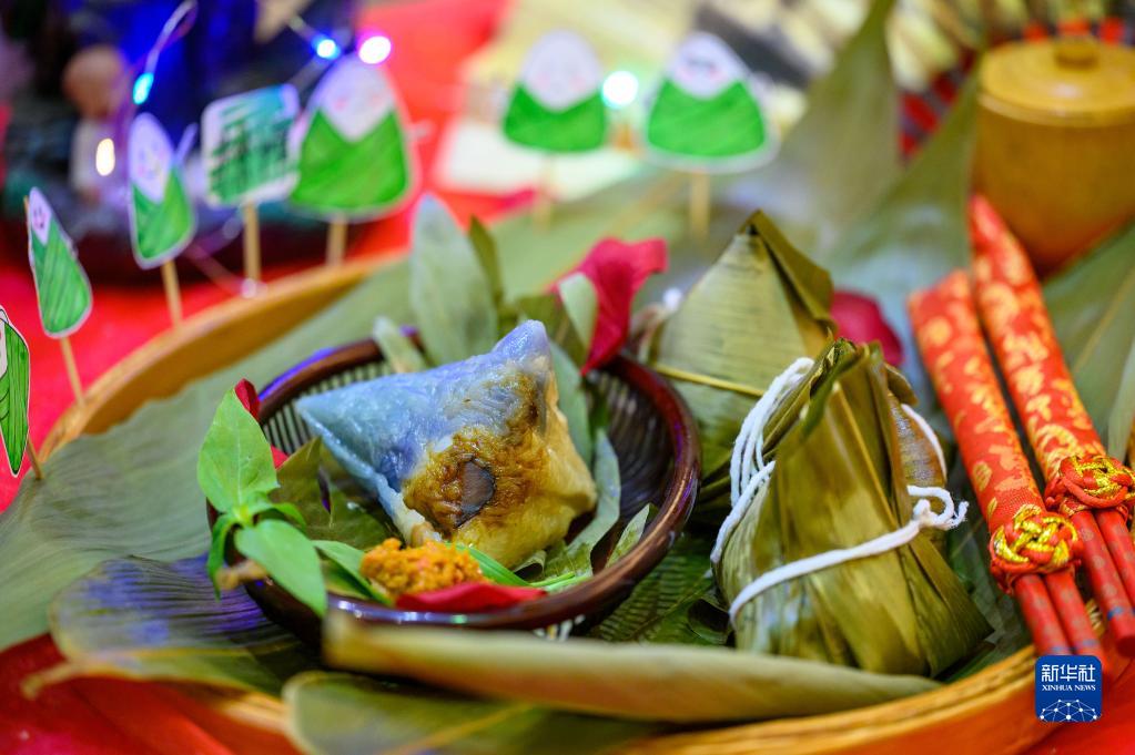 マレーシアで「ちまき包みコンテスト」開催