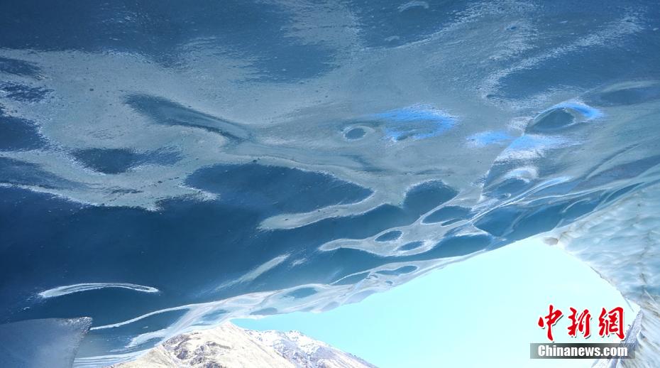 初夏の壯大で感動的な風(fēng)景広がる夏塔氷河を訪ねて　新疆