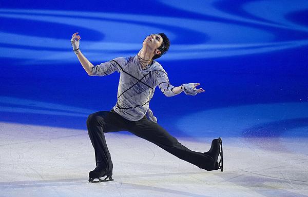 羽生結(jié)弦選手、3ヶ月ぶりに氷上で演技