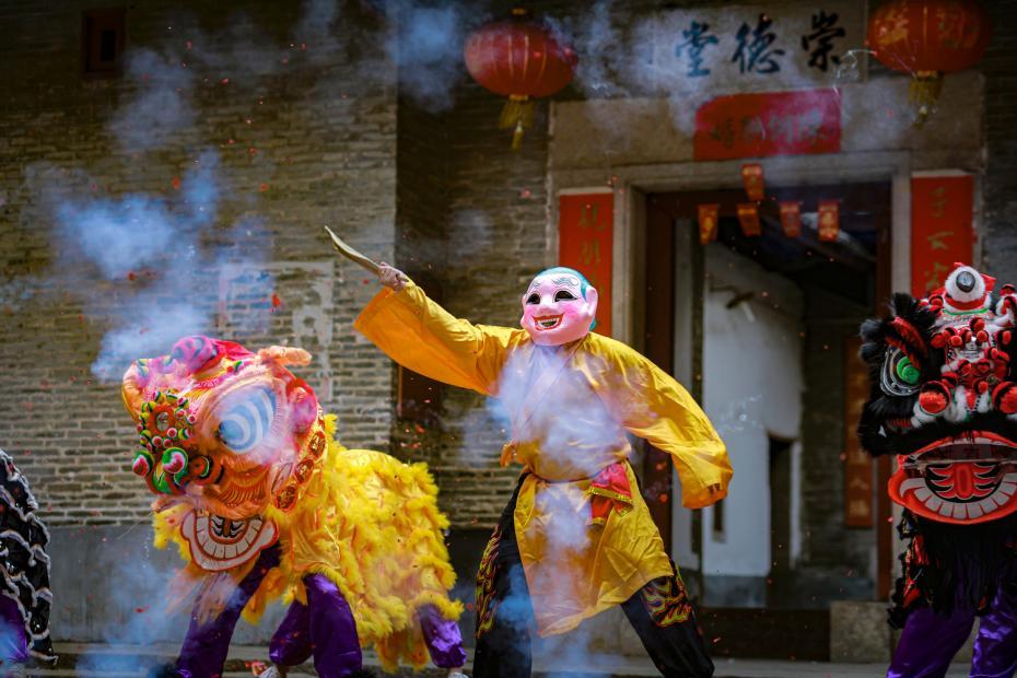 祝祭日になるとお祝いムードに満ちる広州市白雲(yún)區(qū)　広東省