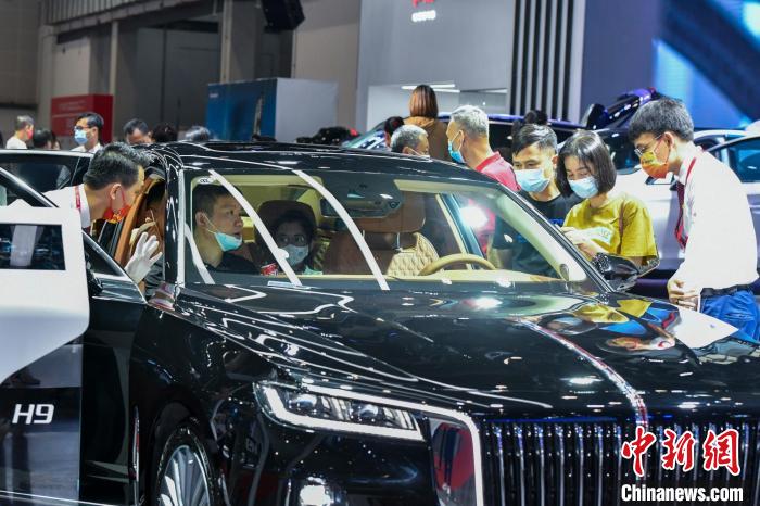 海南國際モーターショーが?？冥情_幕　自動車メーカー100社以上が出展