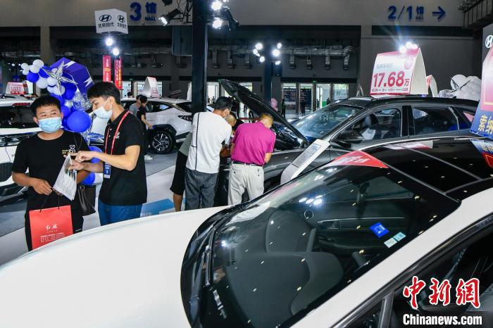 海南國(guó)際モーターショーが?？冥情_幕　自動(dòng)車メーカー100社以上が出展
