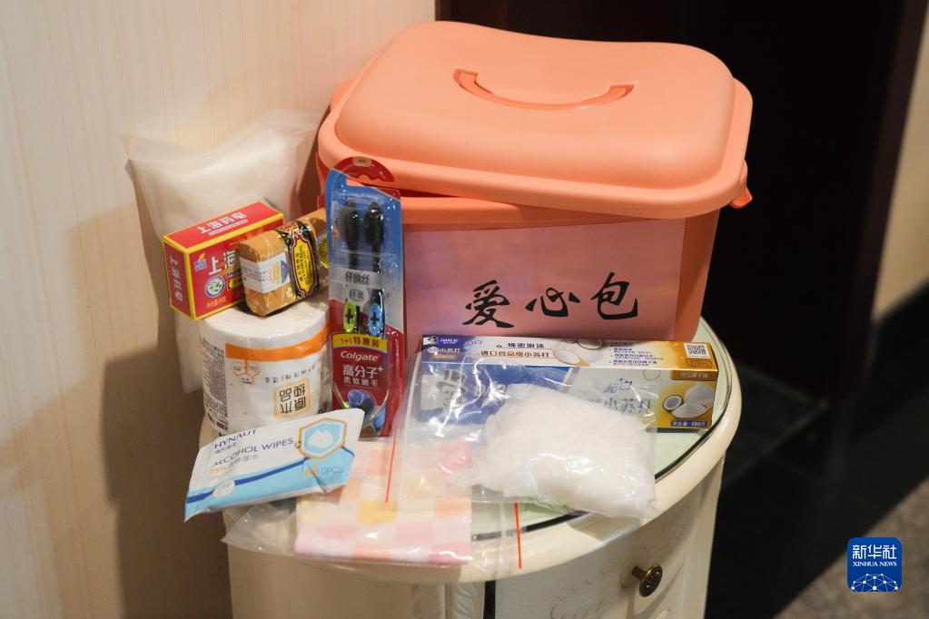 北京の封鎖管理エリアの大學(xué)入試試験會(huì)場(chǎng)を取材