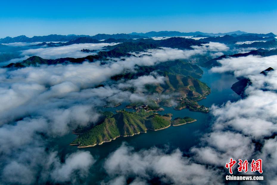 上空から眺めた「水中の長城」　河北省寛城