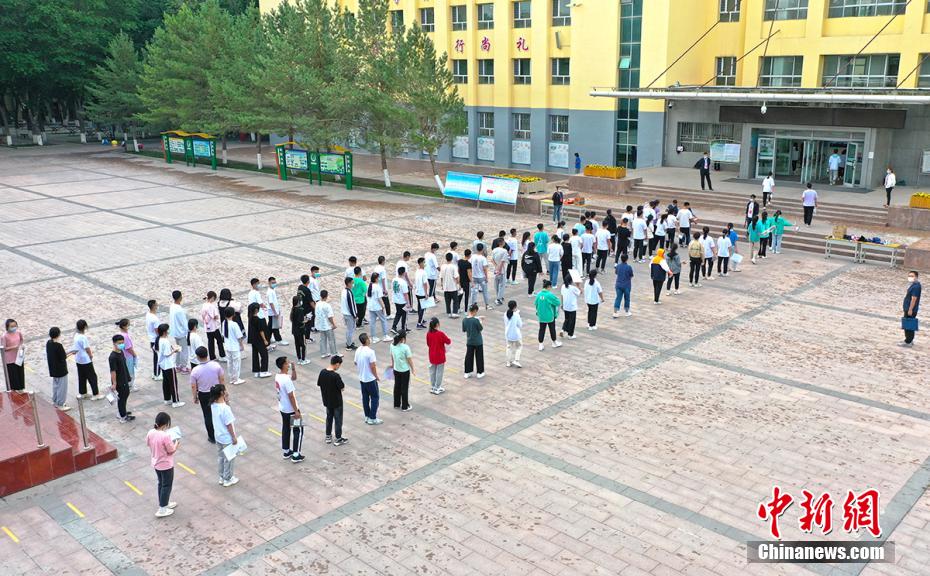 「高考」が7日からスタート　新疆生産建設(shè)兵団の受験生は1萬(wàn)9000人