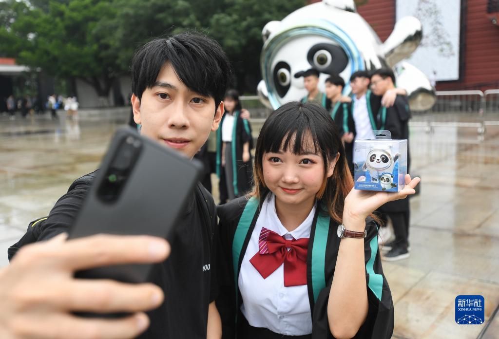 広州美術(shù)學(xué)院の卒業(yè)記念品はビンドゥンドゥン