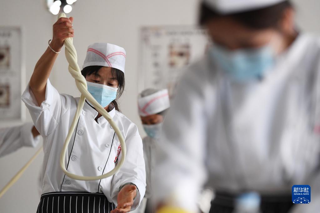 郷村振興の夢目指し、「ラーメン講座」　甘粛省天水