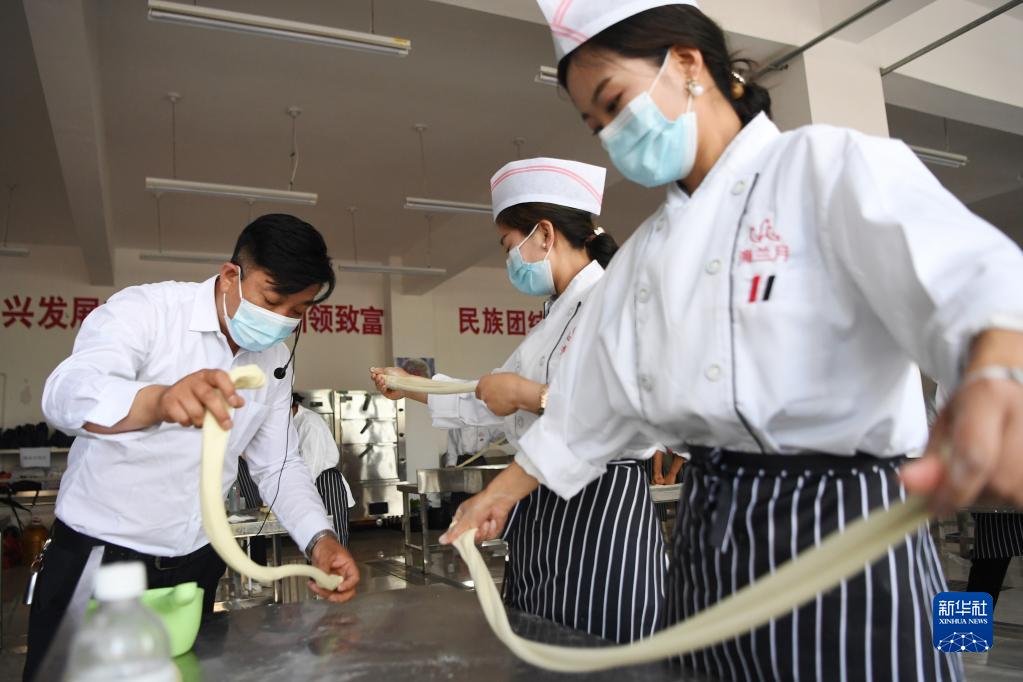 郷村振興の夢目指し、「ラーメン講座」　甘粛省天水