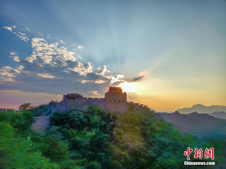 金山嶺長(zhǎng)城の美しい風(fēng)景　河北省承徳