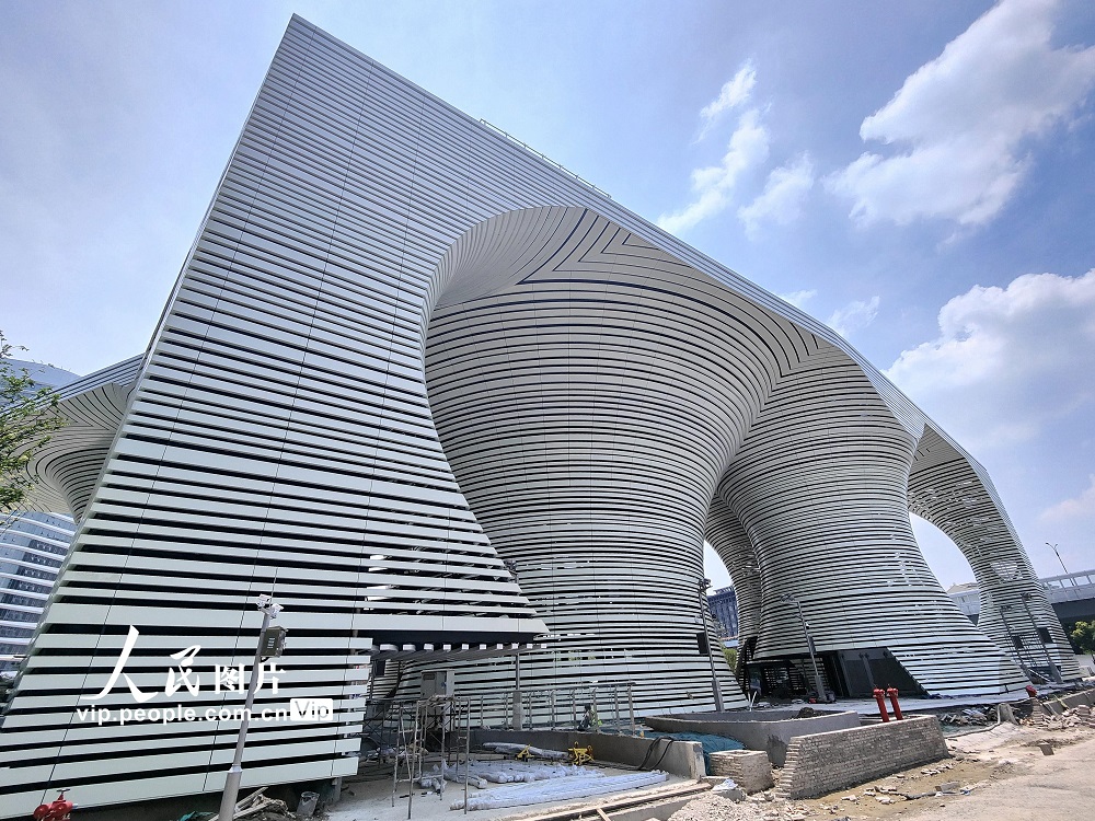 「未來の駐車場(chǎng)ビル」が登場(chǎng)　浙江省杭州