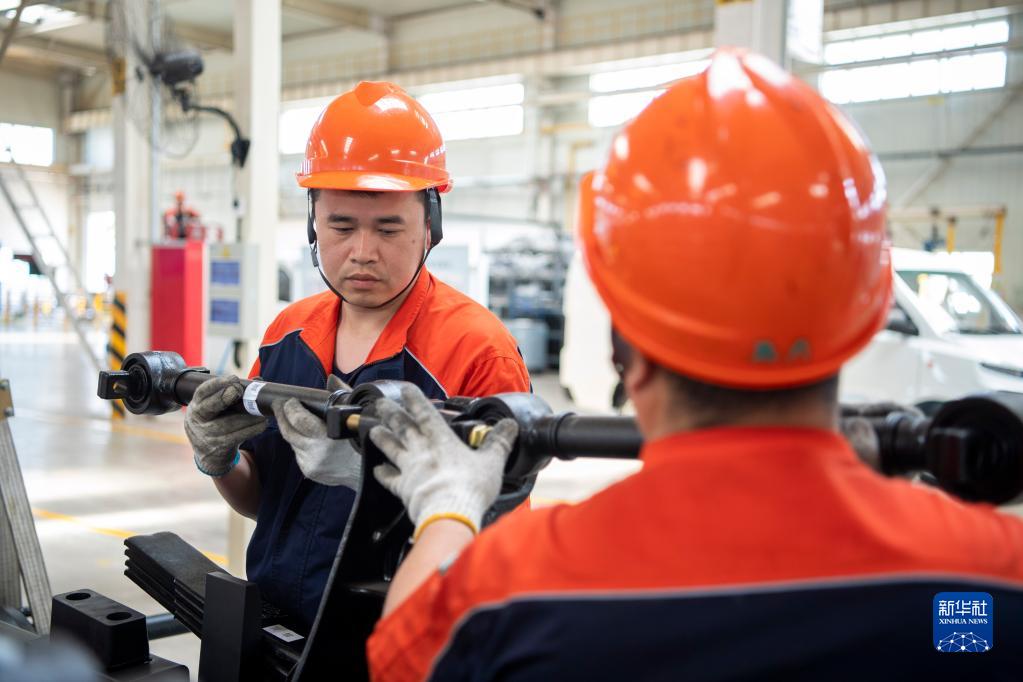 メタノール車(chē)の生産が盛んに　山西省晉中