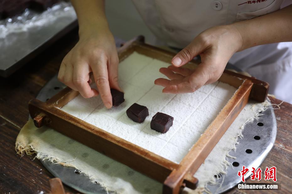 上海市で店內(nèi)での飲食再開へ　準(zhǔn)備に忙しい飲食業(yè)界