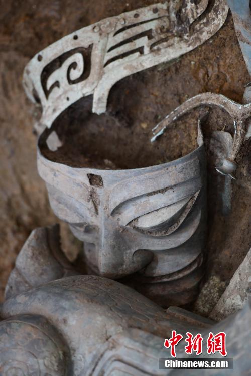 三星堆遺跡の8號(hào)祭祀坑から大量の青銅器発見(jiàn)