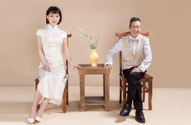 キャンピングカーを購入し、養(yǎng)父と一緒に各地を旅行　河南省洛陽