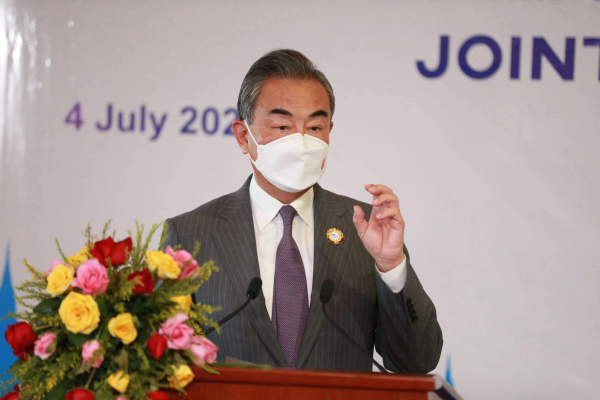 瀾滄江―メコン川協(xié)力外相會合、王毅部長が協(xié)力合意について説明