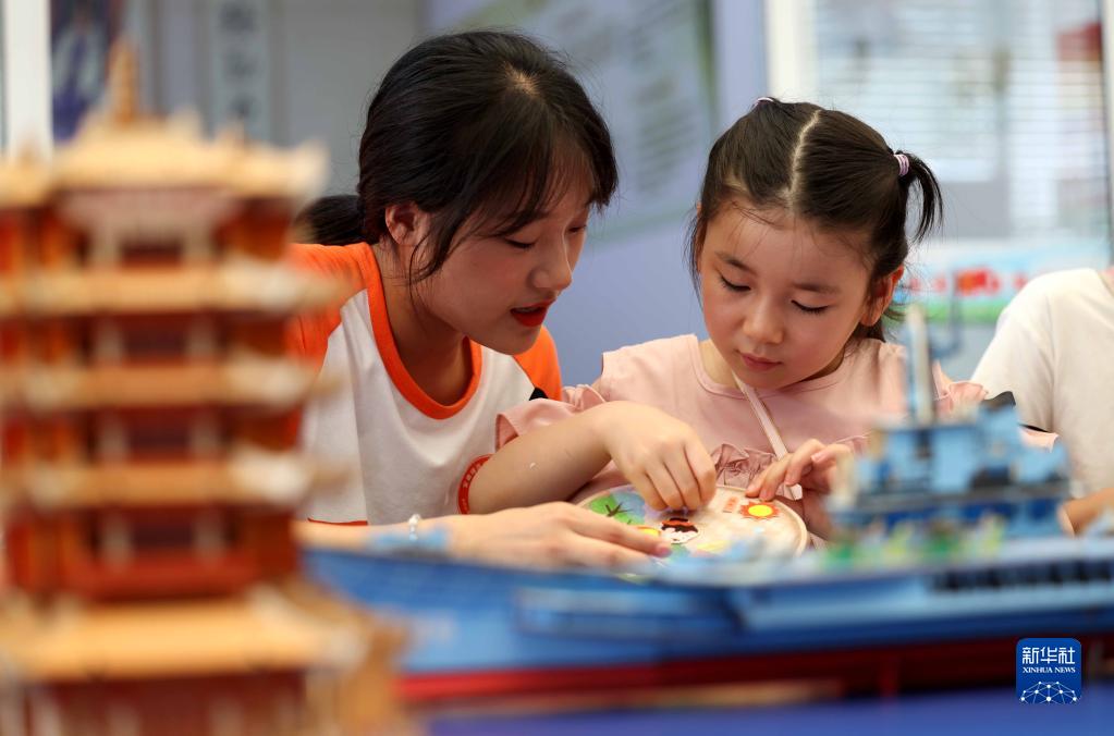 「多彩な休日」夏休み學(xué)童保育がスタート　安徽省合肥