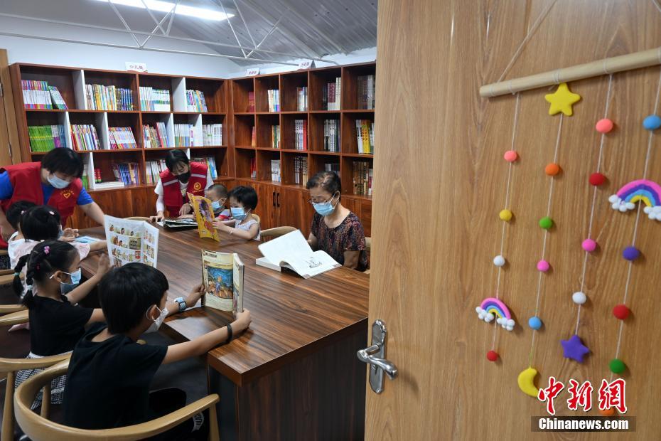 「集いの場(chǎng)」の図書(shū)館（7月5日撮影?翟羽佳）。