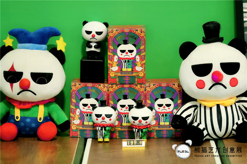 中國全土で初となる「パンダ」アート作品展が開幕　四川省成都
