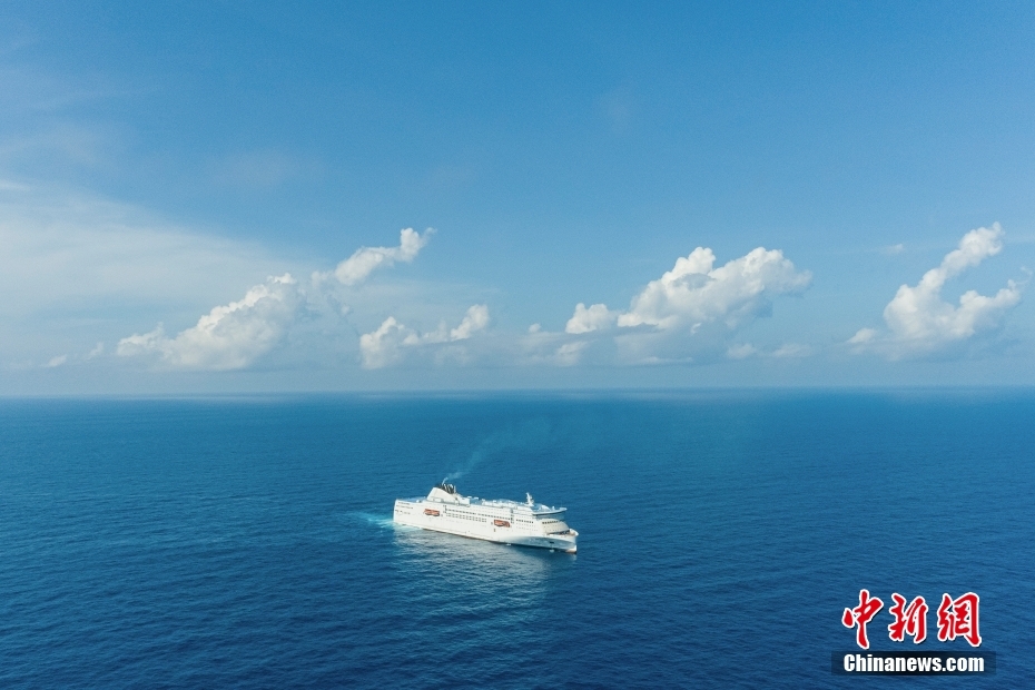 世界最大の高級RO-RO船が試験航海を終了