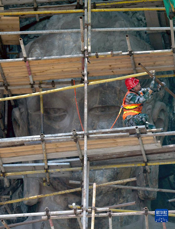 洛陽(yáng)?龍門石窟の奉先寺　大規(guī)模保護(hù)プロジェクトが完了
