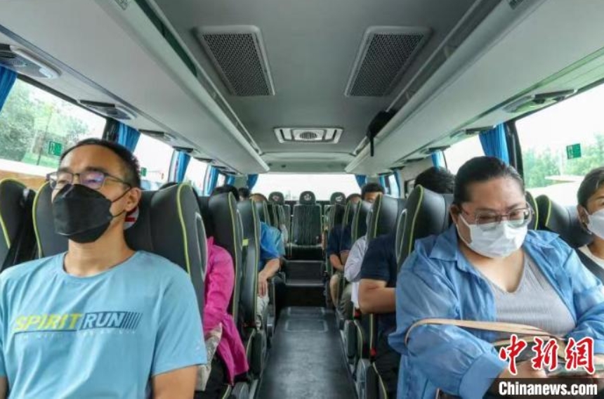 カスタマイズ快速バスが開通　北京-河北「1時(shí)間通勤」を?qū)g現(xiàn)