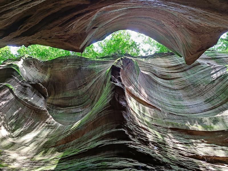 見る者を魅了する雨岔大峽谷の絶景　陝西省延安