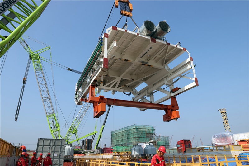 大直徑トンネル掘削機(jī)「申通號(hào)」、カッターヘッドのプレ組立が完了