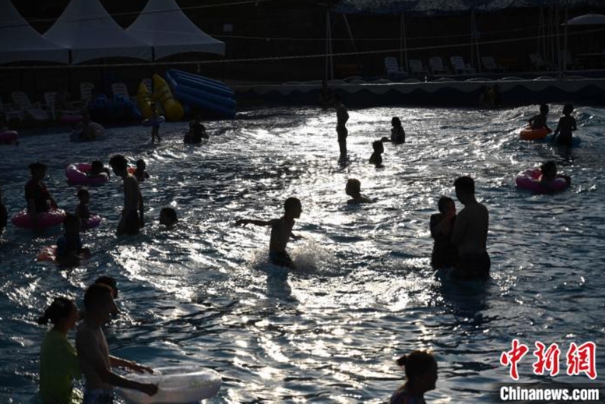 重慶が連日40度以上の猛暑に　「高溫?zé)嶂邪Y警戒アラート」発令