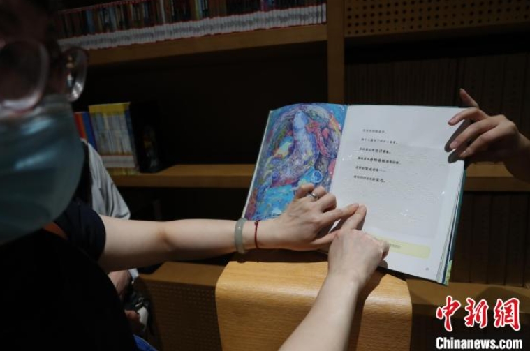 中國で建築面積が最大の上海図書館?東館で実地試験