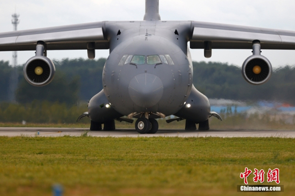 給油機(jī)「運(yùn)油-20」、演習(xí)?訓(xùn)練で支援?保障能力を全面的に検証