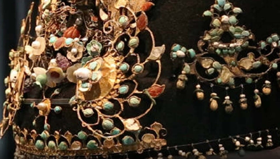 【音聲ニュース】時を超えた美しさ！唐のプリンセスの冠に輝く370個の寶石