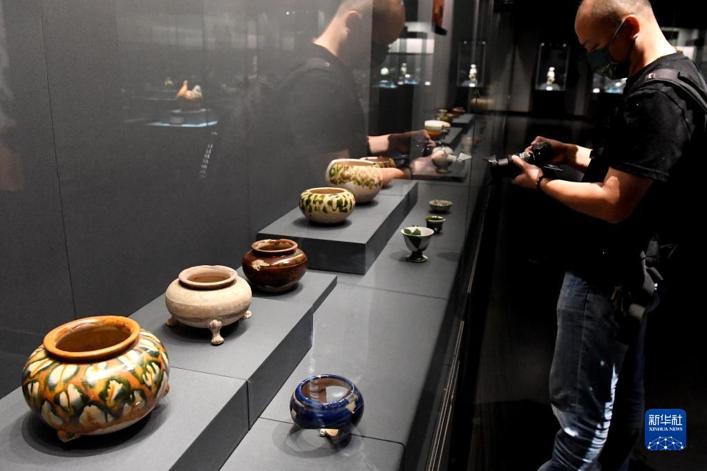 中國5省10ヶ所の窯から出土した「唐三彩」の「比較展」が鄭州で開催中　河南省