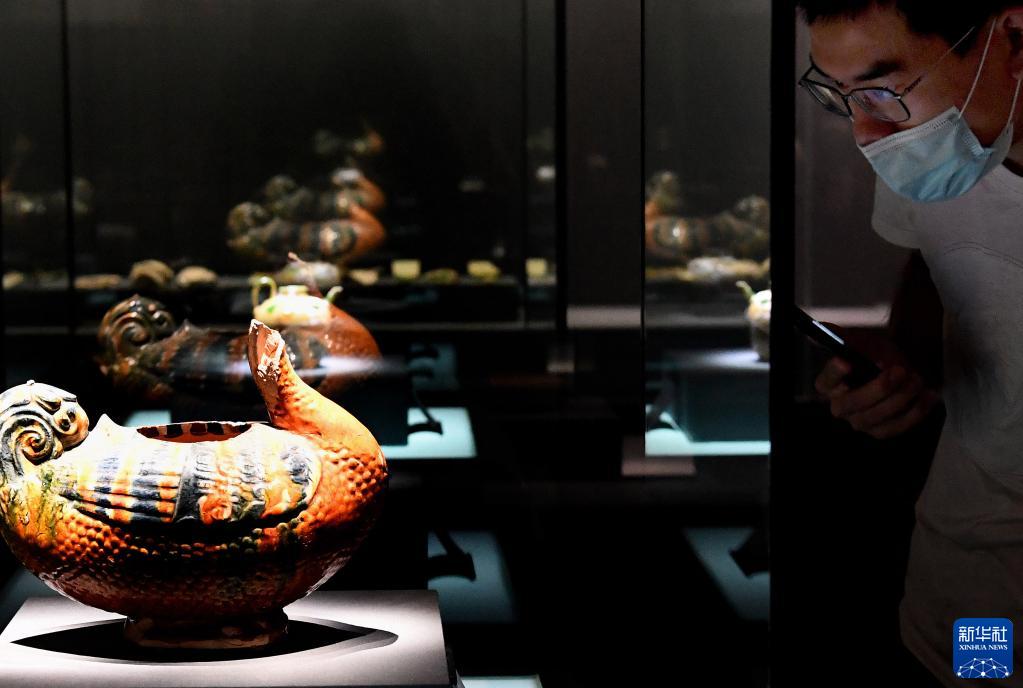 中國(guó)5省10ヶ所の窯から出土した「唐三彩」の「比較展」が鄭州で開催中　河南省