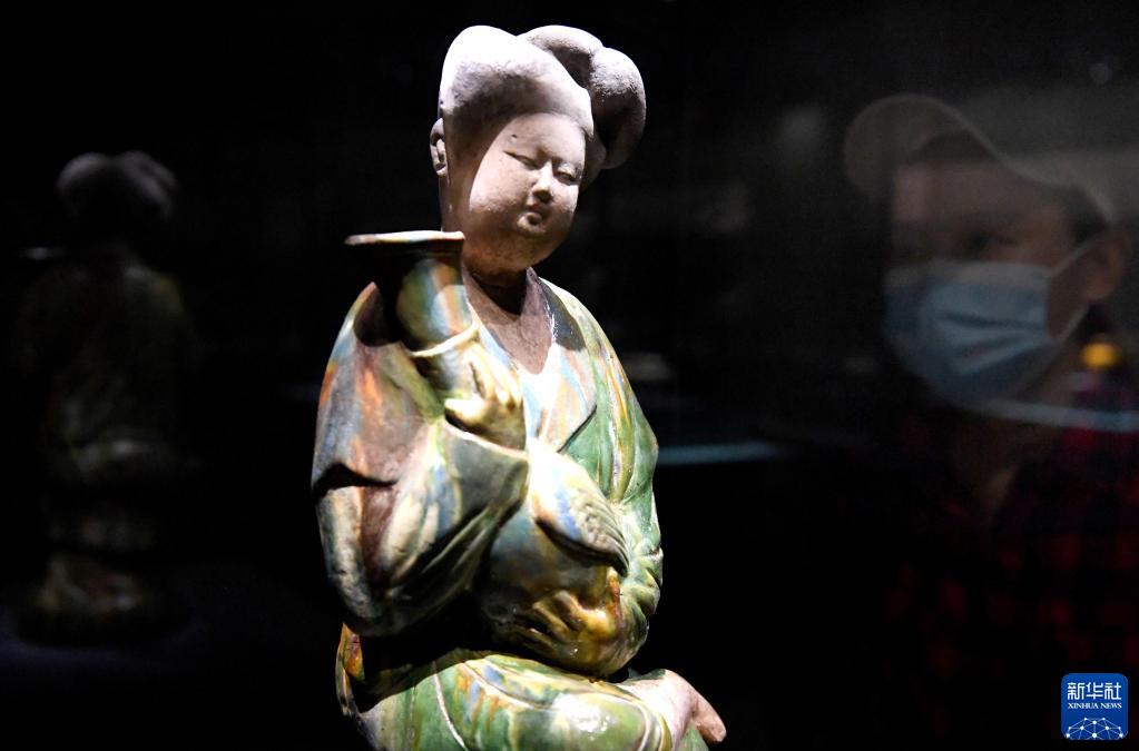 中國5省10ヶ所の窯から出土した「唐三彩」の「比較展」が鄭州で開催中　河南省