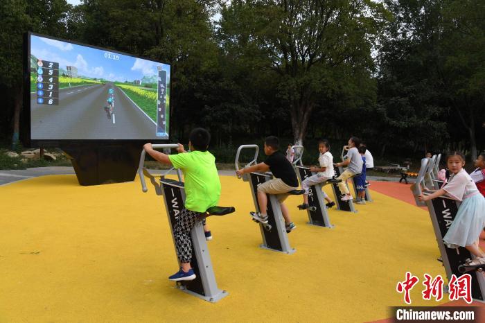 公園內に「スマート?フィットネスジム」設置　安徽省合肥